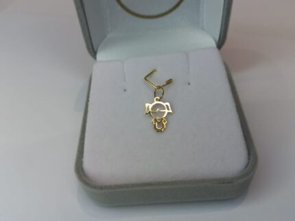 PINGENTE MENINA, VAZADA, MINI, 1.3CM DE ALTURA CONTANDO DA ARGOLA, EM OURO 18K